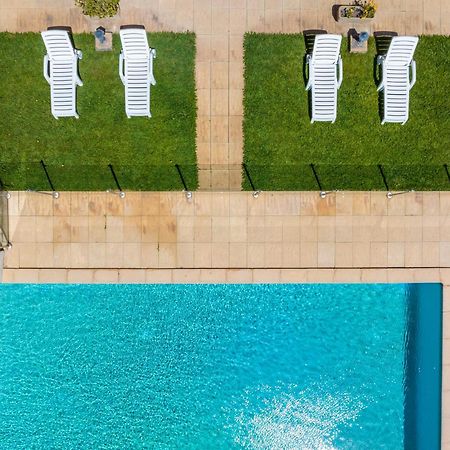 Noemys Toulon La Valette - Hotel Restaurant Avec Piscine Екстер'єр фото