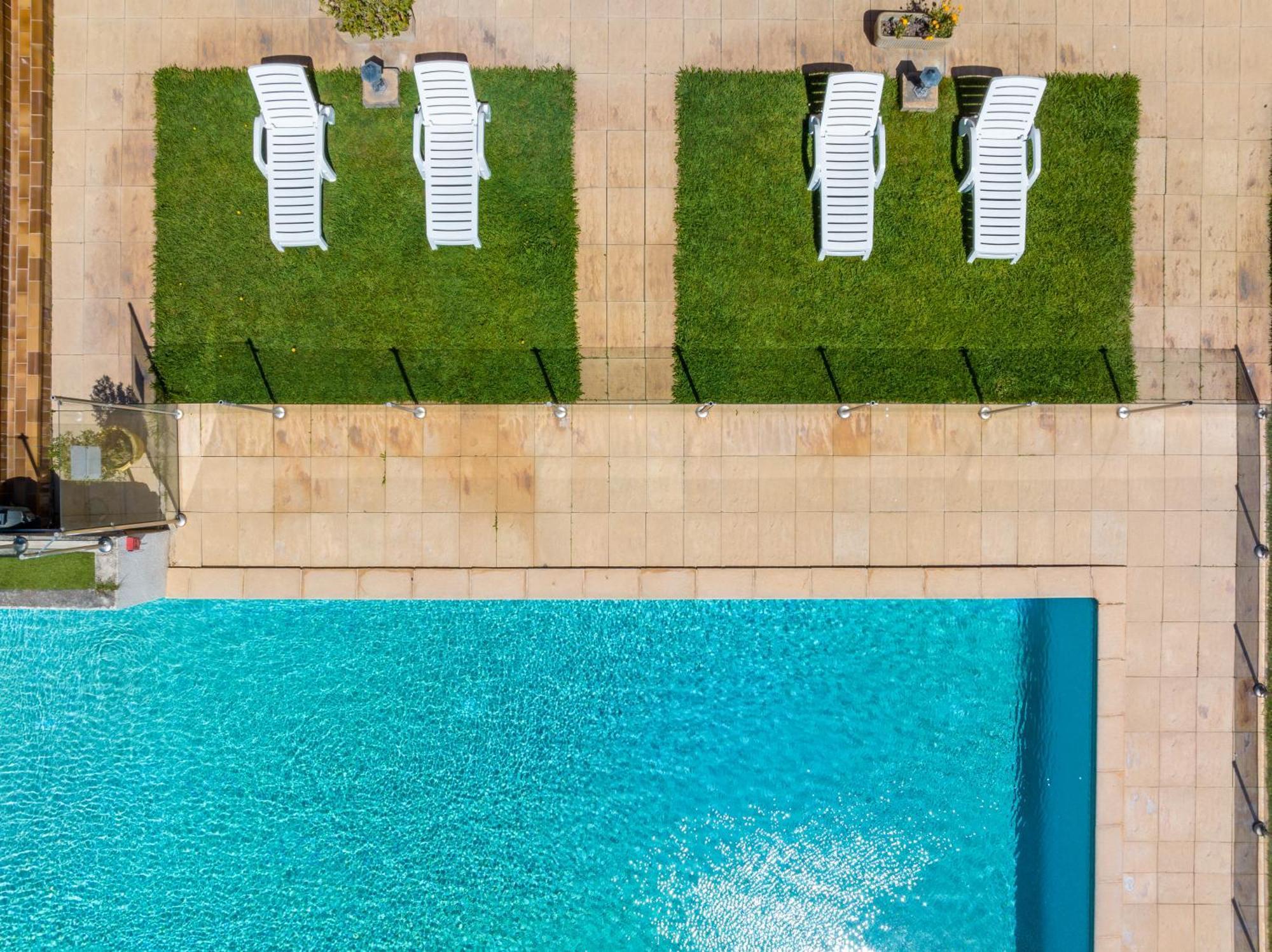 Noemys Toulon La Valette - Hotel Restaurant Avec Piscine Екстер'єр фото