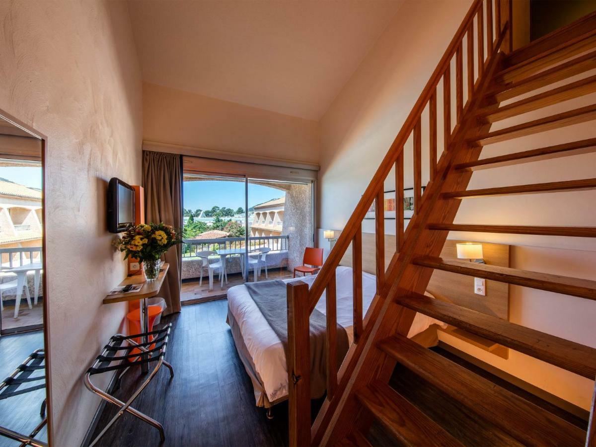 Noemys Toulon La Valette - Hotel Restaurant Avec Piscine Номер фото